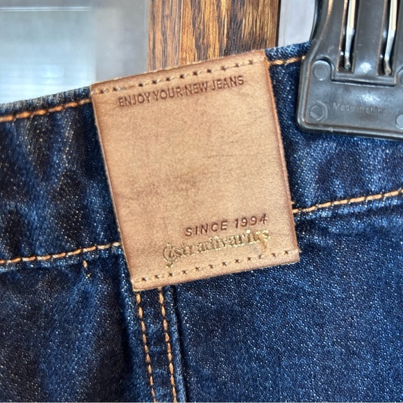 Stradivarius EUC Denim Skirt Size 4 raw hem - Picture 6 of 8